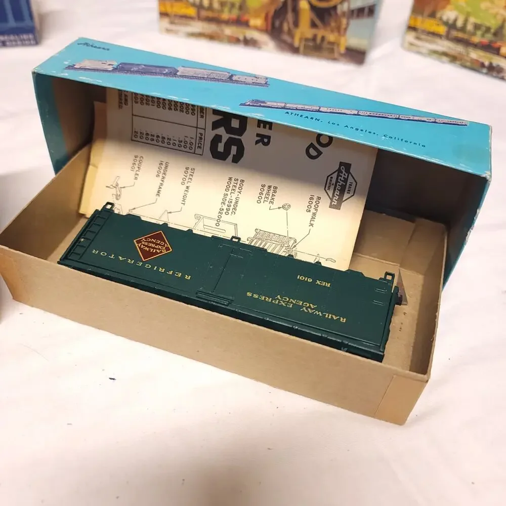 Vintage S Guage Track Set Athearn Roundhouse and Globe Model Kits